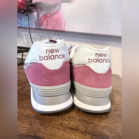 New Balance - Picture 4 of 5